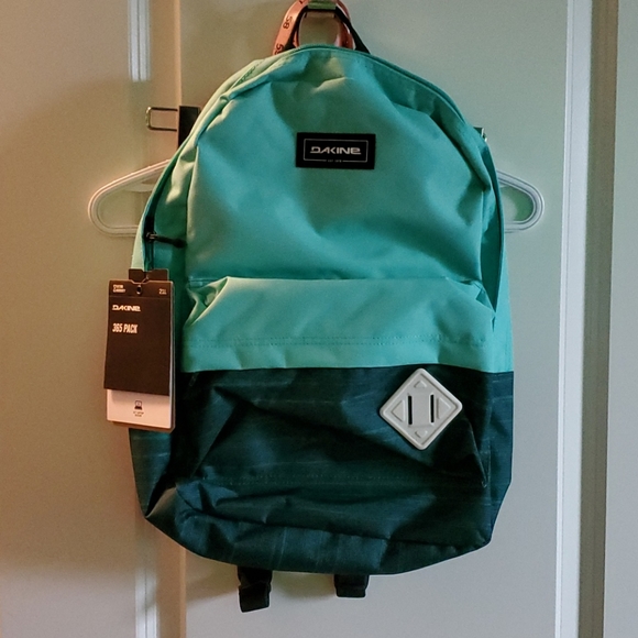 Dakine Handbags - Dakine backpack